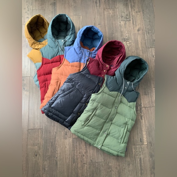 Gearing up for fall/winter? Checkout my closet - Picture 3 of 5